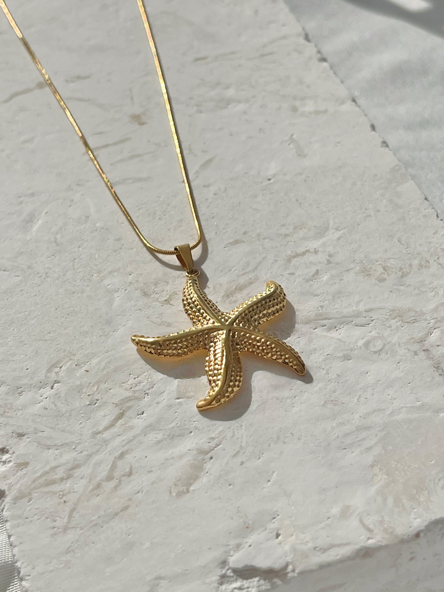 STARFISH NECKLACE