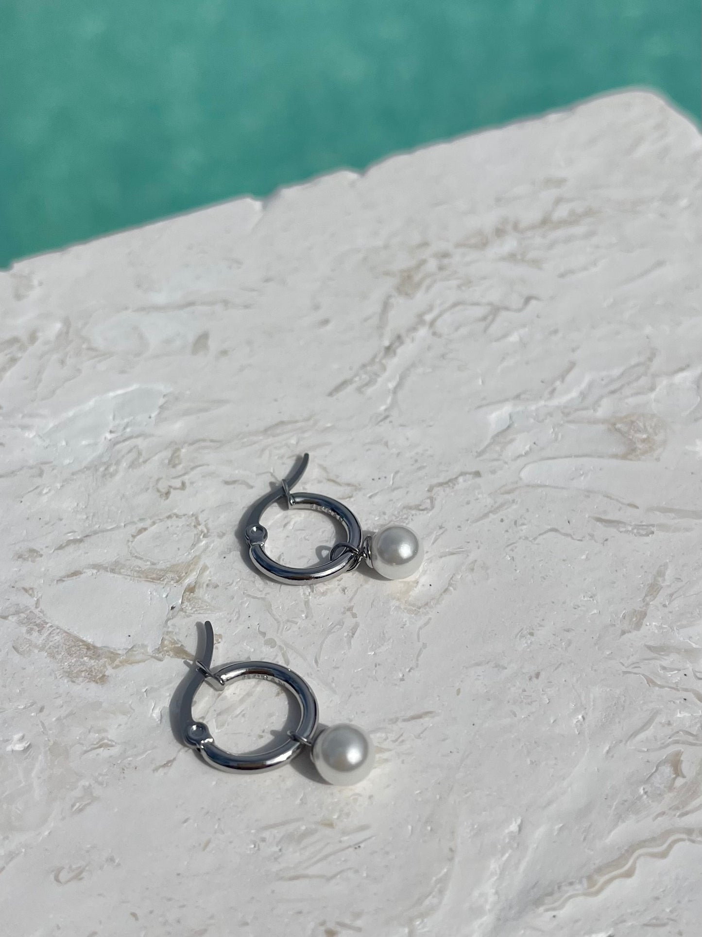 ARIEL PEARL EARRINGS