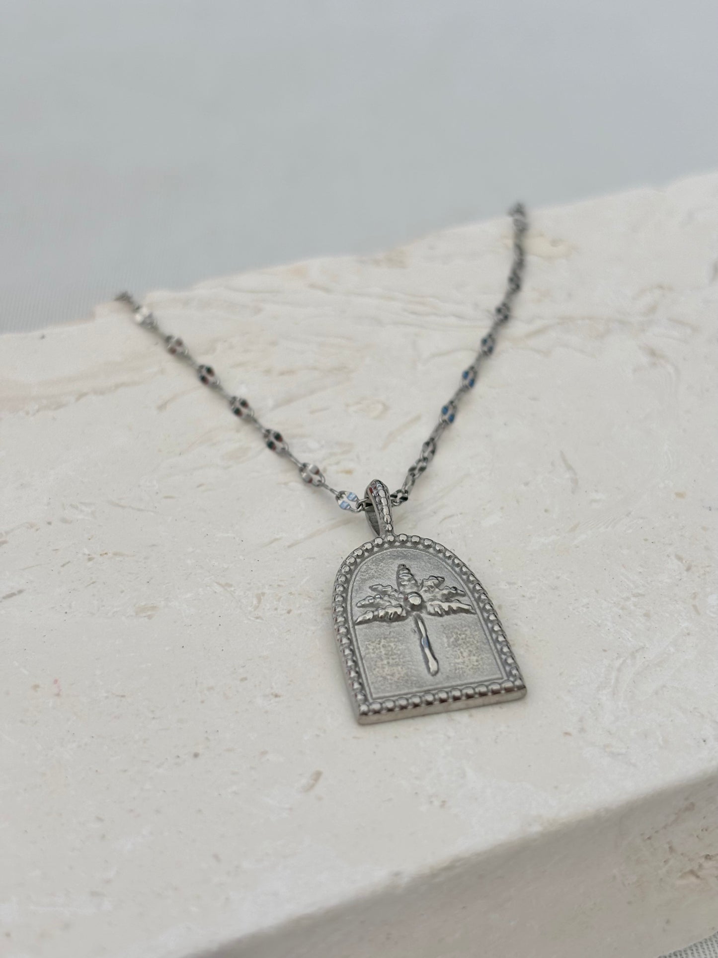 PALM TREE PARADISE NECKLACE