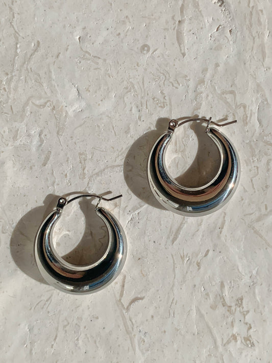 CORALINE SMALL HOOP EARRINGS SILVER
