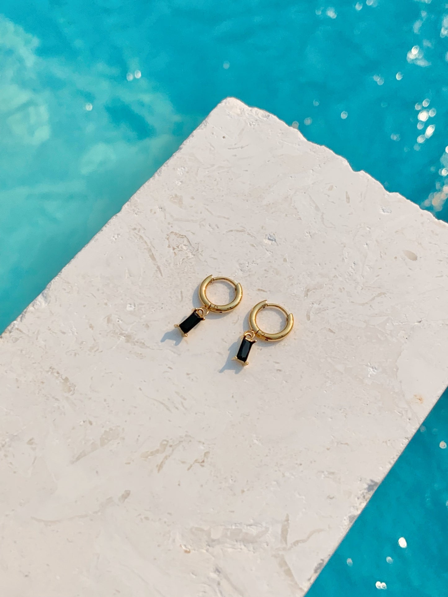 HARMONY BLACK DAINTY EARRINGS