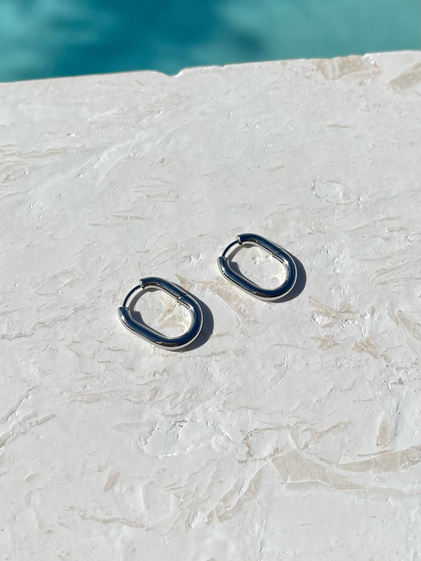 AURA OVAL HOOP EARRINGS