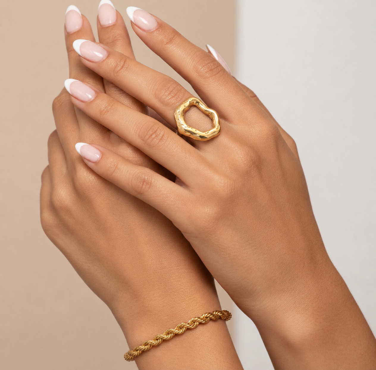 GOLDEN GODDESS RING