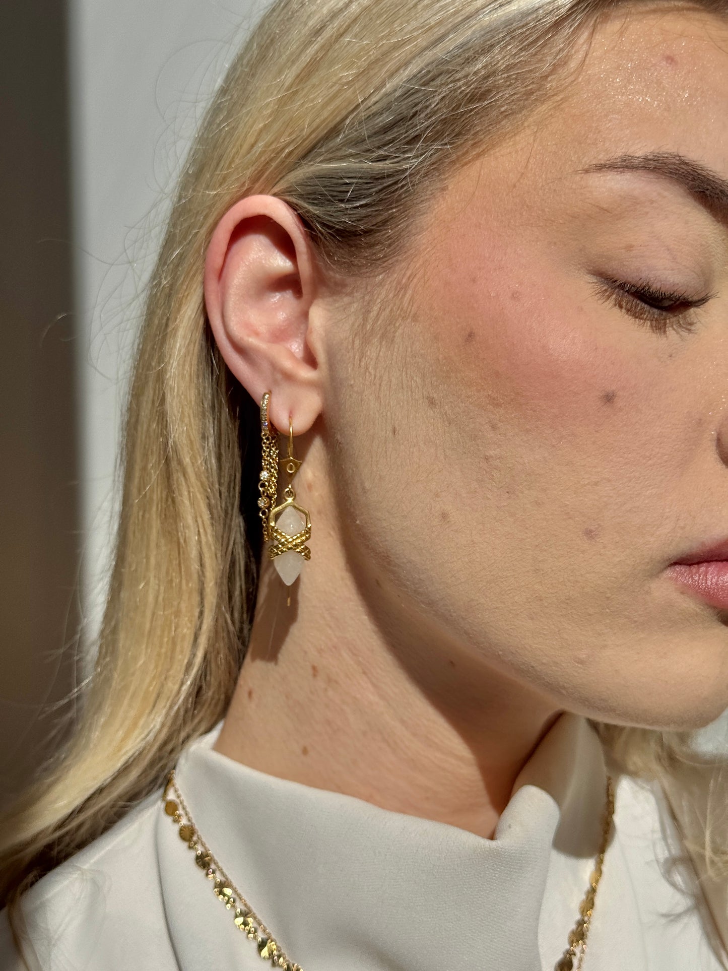 QUARTZ DROP EARRINGS