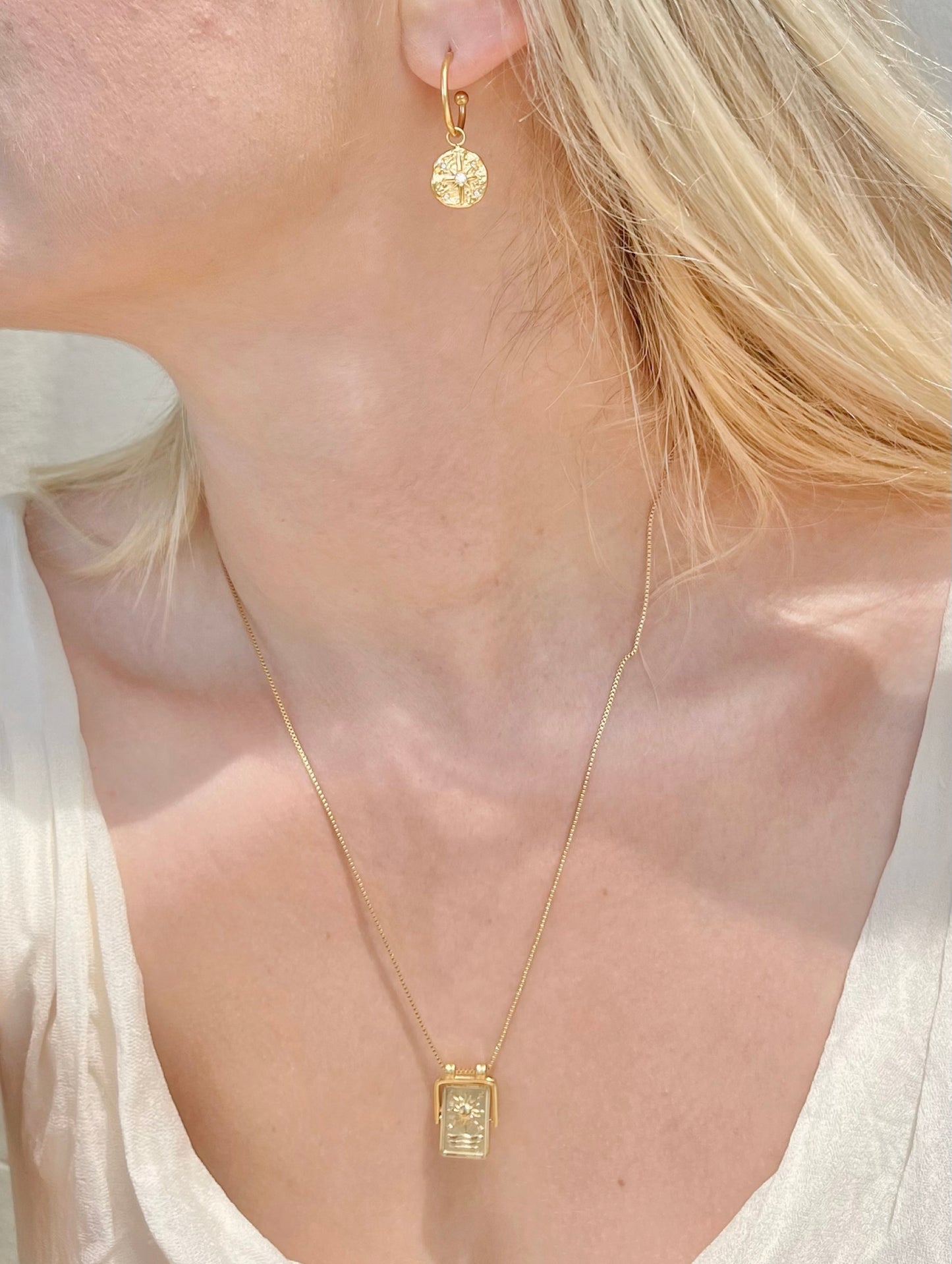 SPARKLE STAR EARRINGS