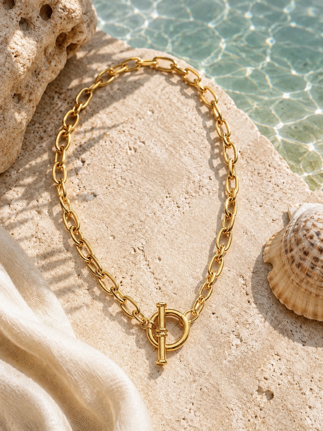 AMALFI TOGGLE NECKLACE