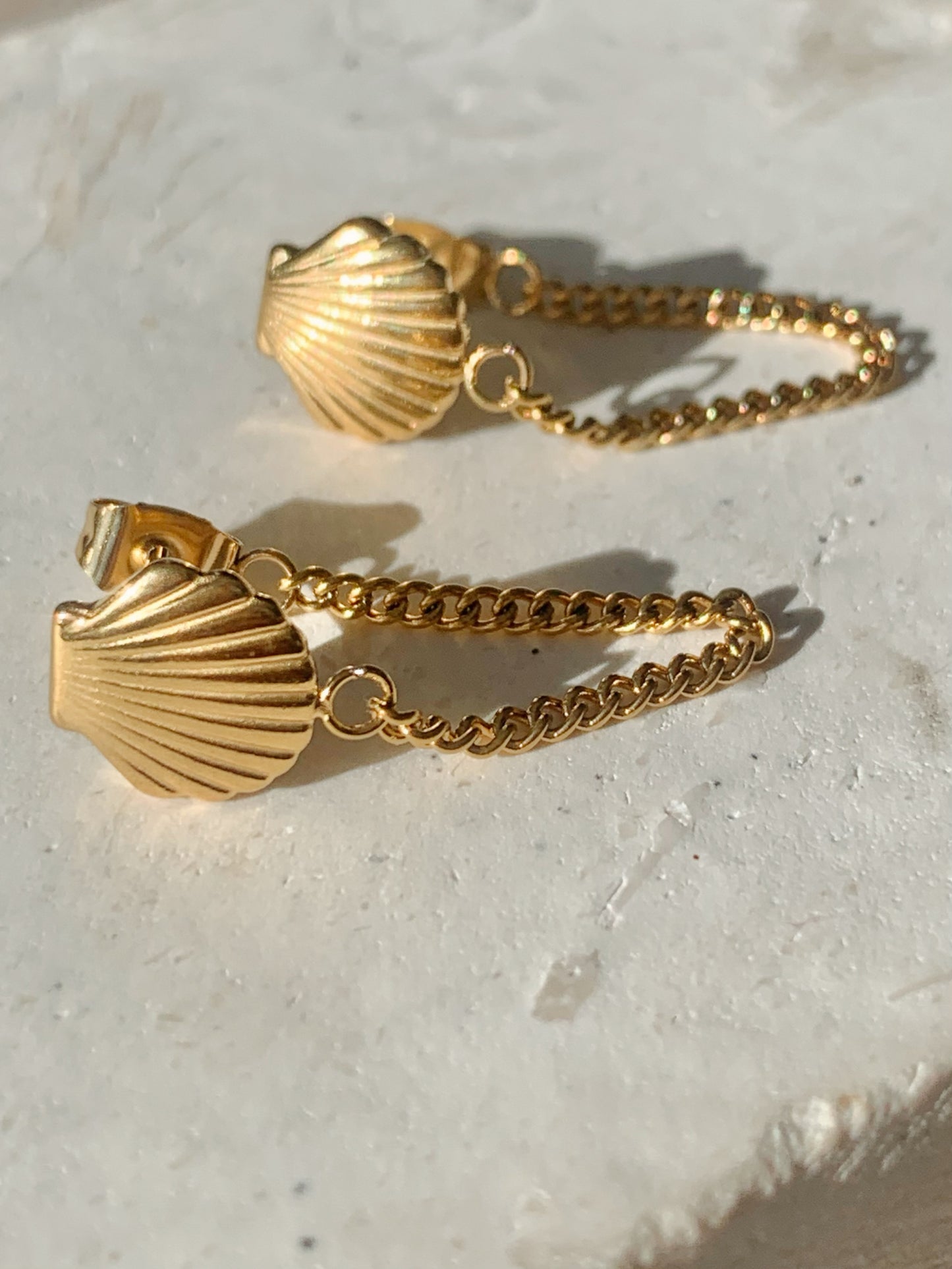 SEASHELLS CHAIN EARRINGS