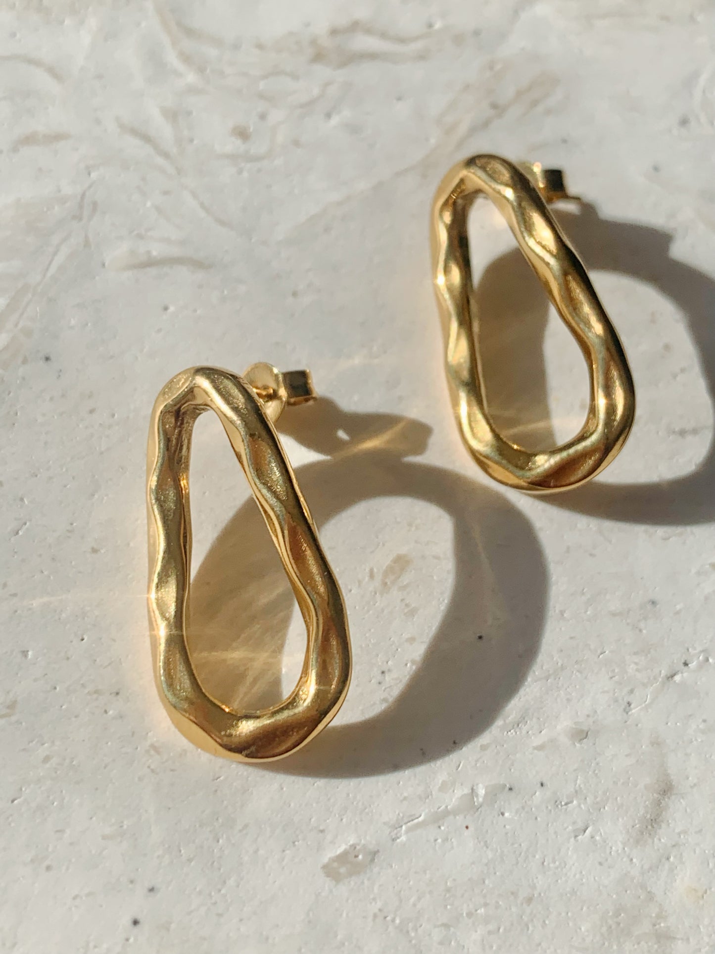 LAYLA OVAL STUD EARRINGS