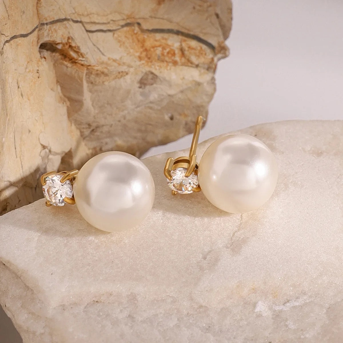AURORA PEARL EARRINGS