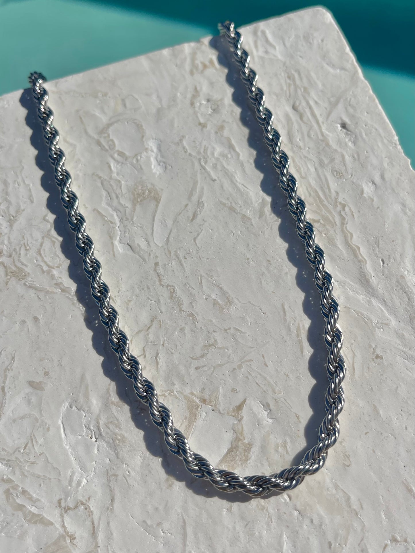 ROPE CHAIN NECKLACE