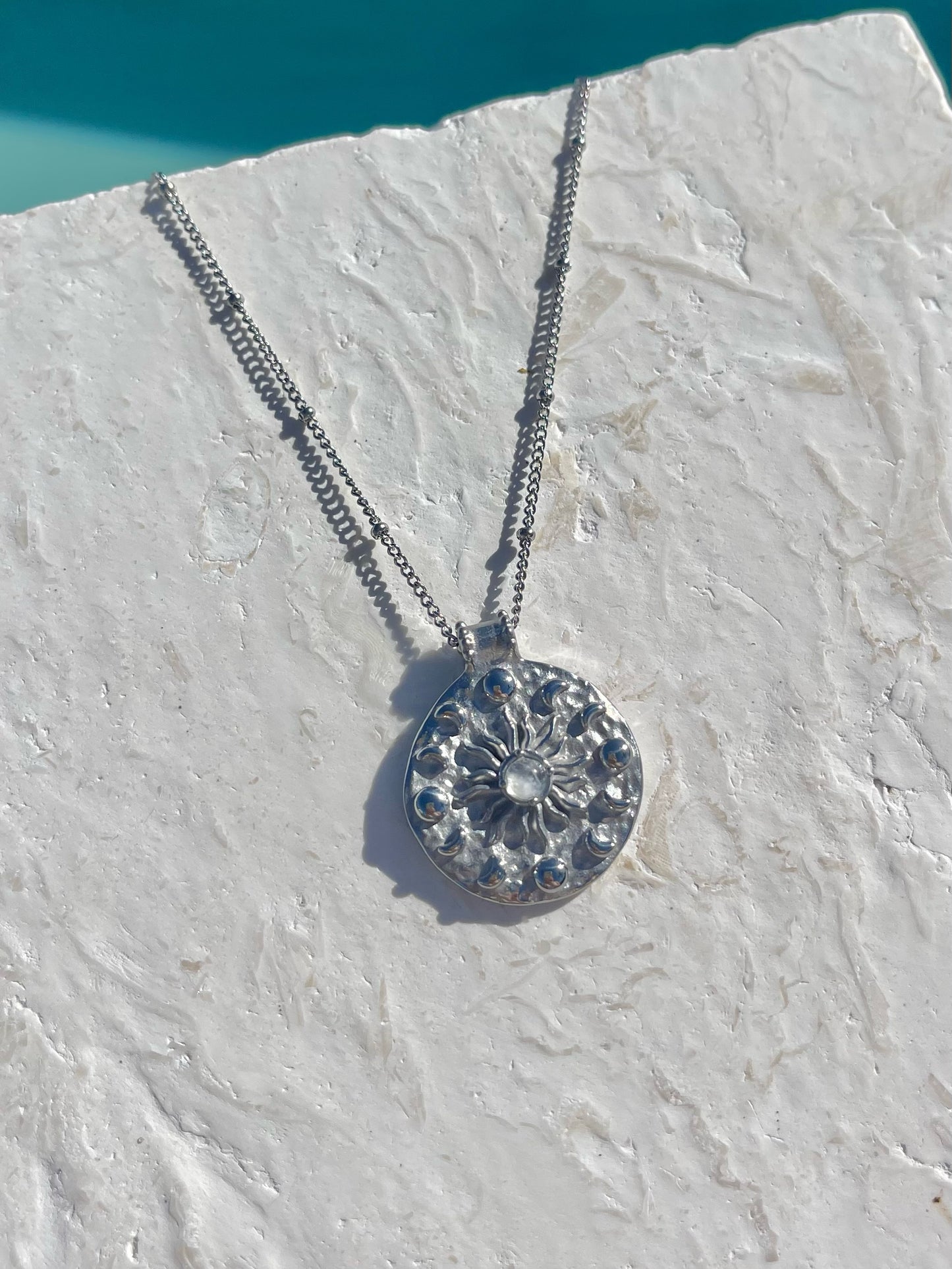 LUNA NECKLACE