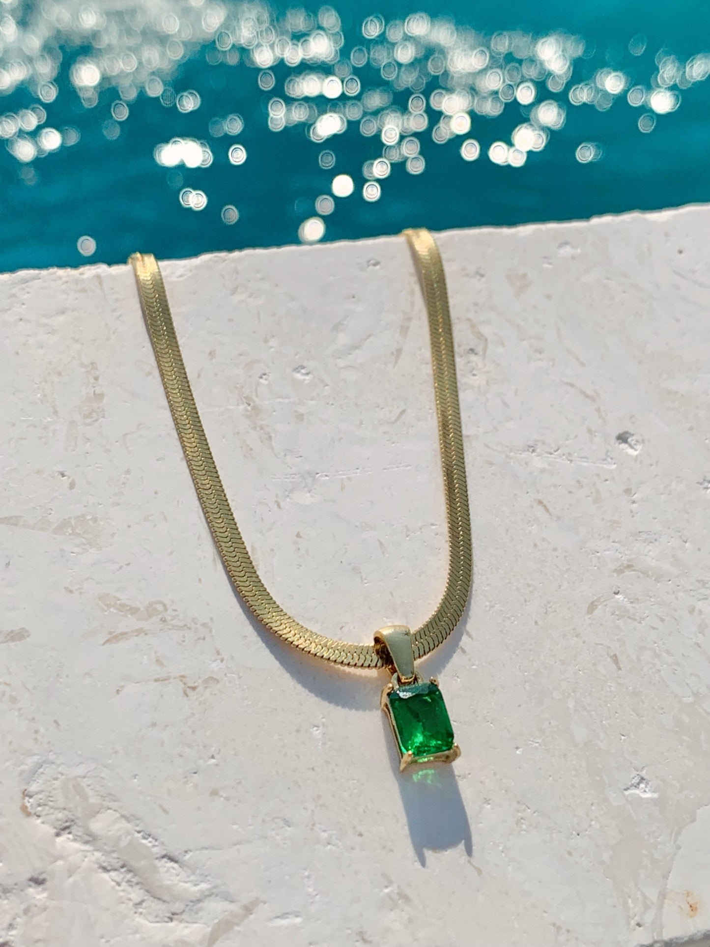 GREEN CRYSTAL SNAKE CHAIN NECKLACE