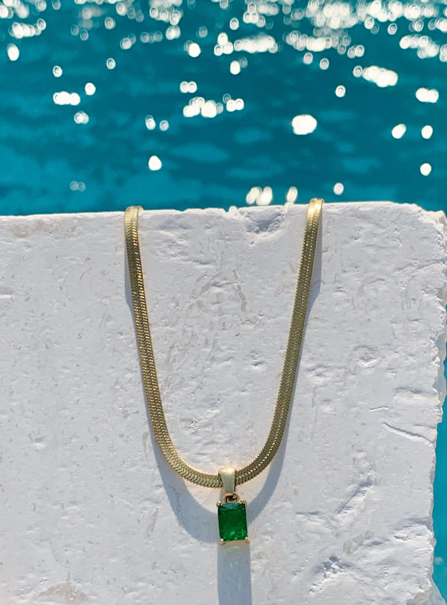 GREEN CRYSTAL SNAKE CHAIN NECKLACE