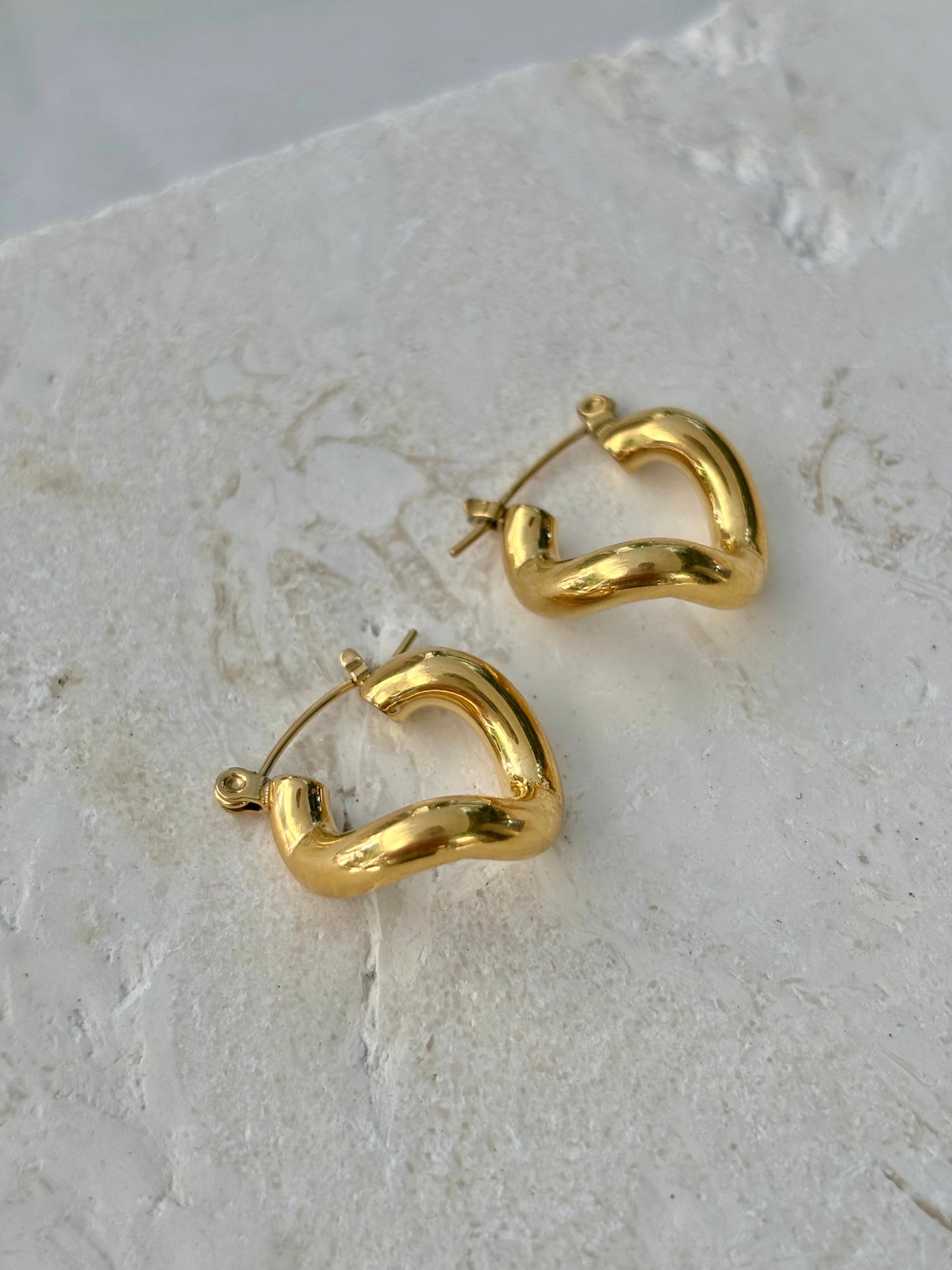 FARRAH HOOP EARRINGS