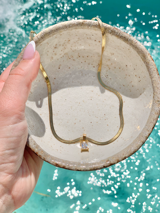 CRYSTAL SNAKE CHAIN NECKLACE