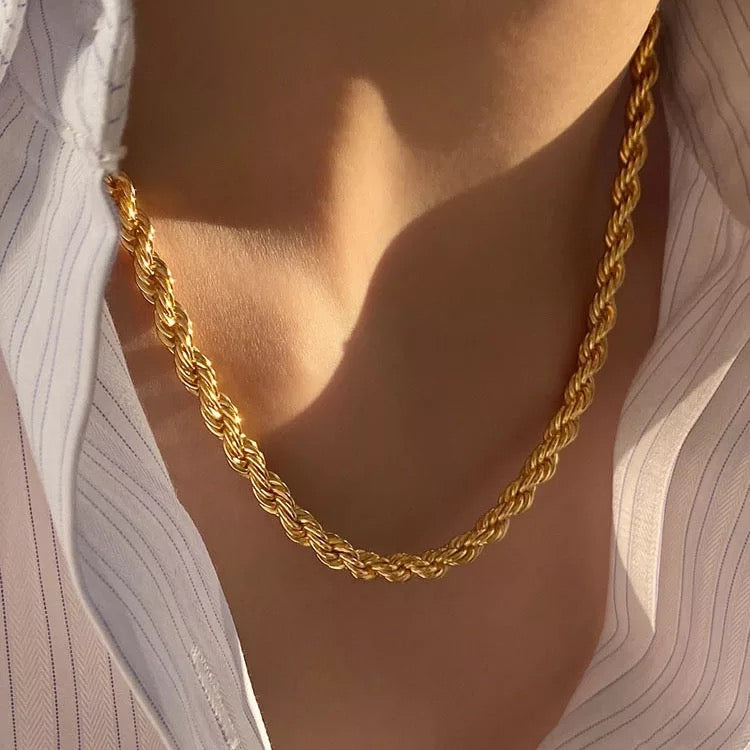ROPE CHAIN NECKLACE
