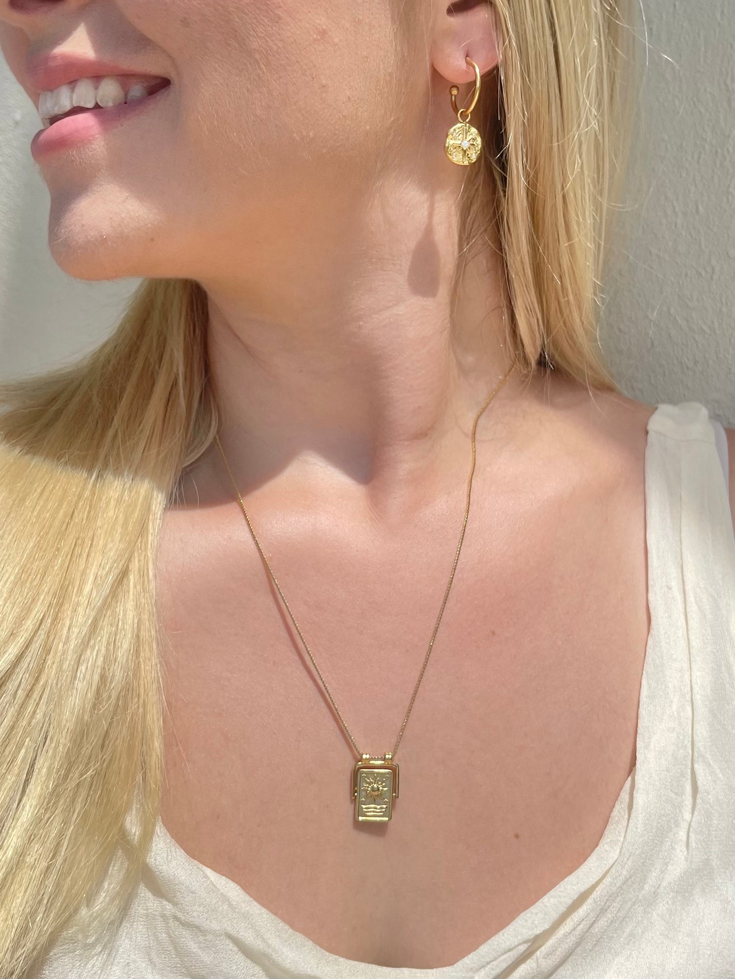 SUN NECKLACE