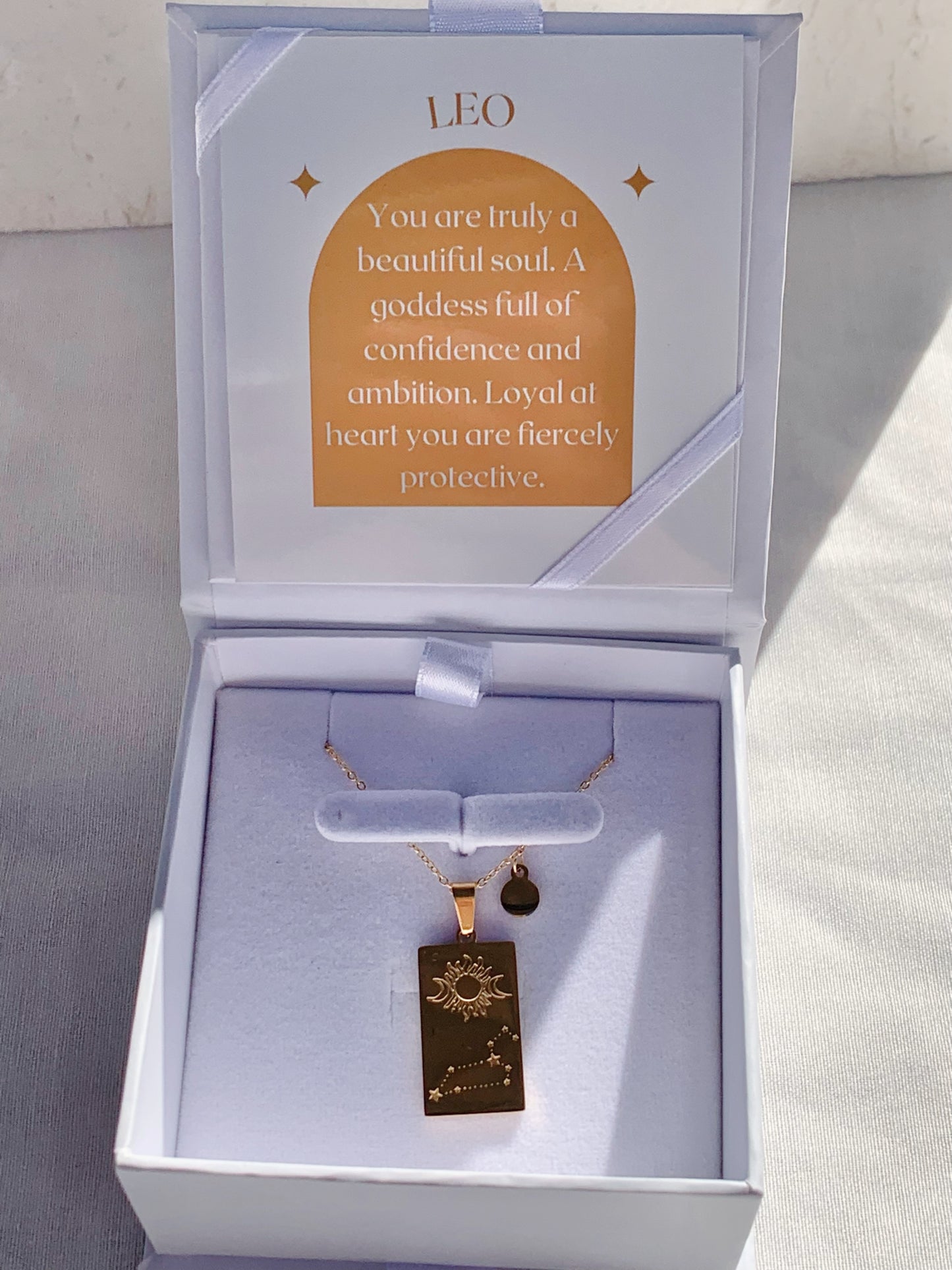 LEO NECKLACE
