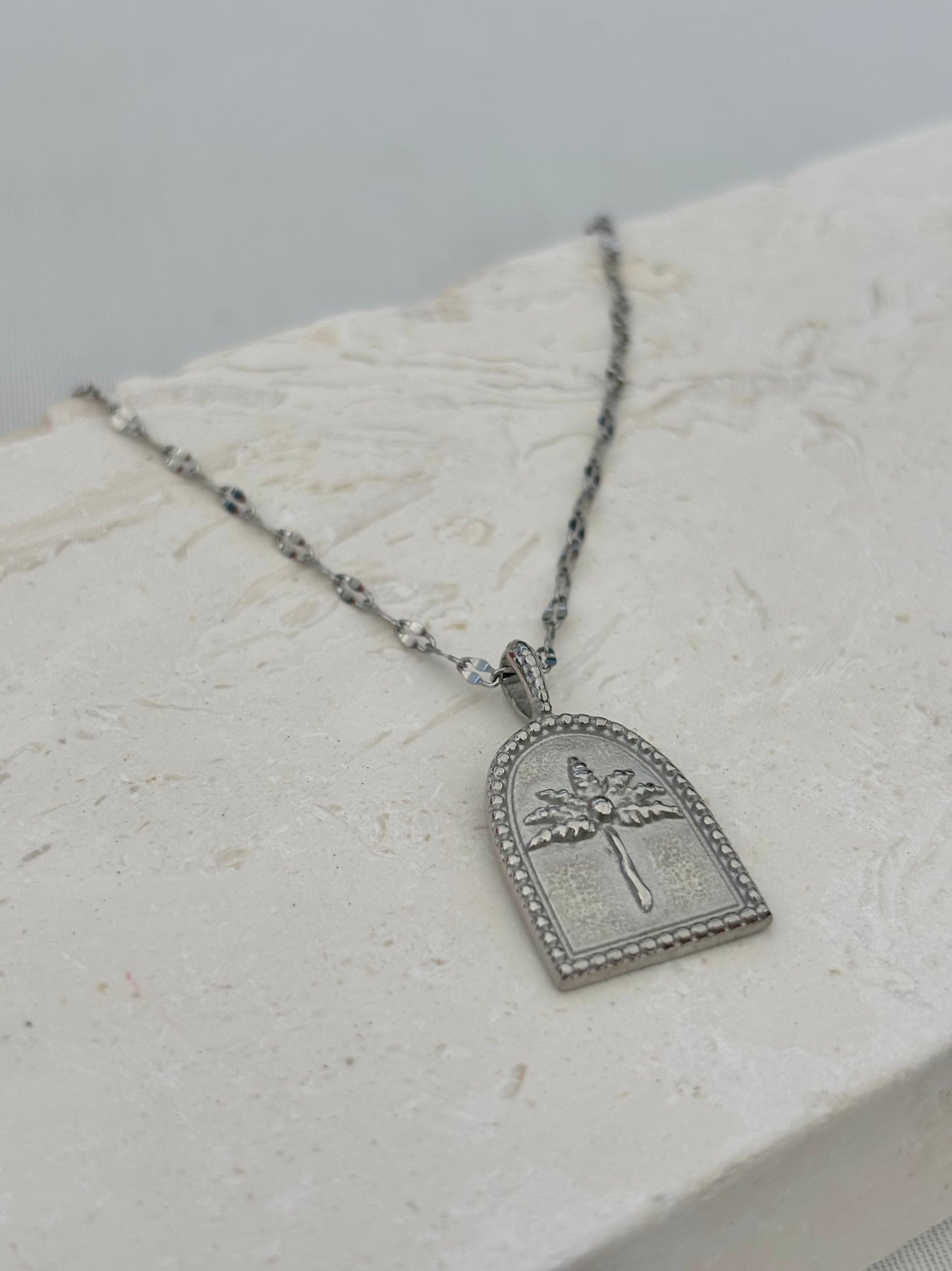 PALM TREE PARADISE NECKLACE