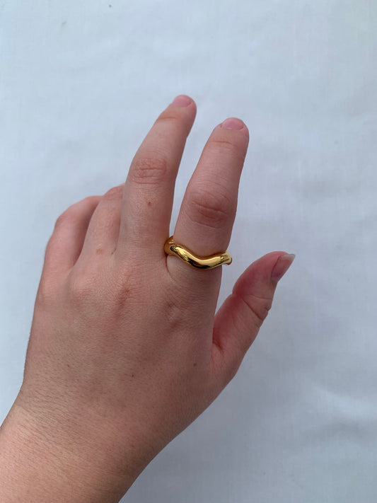 ESTI WAVE RING