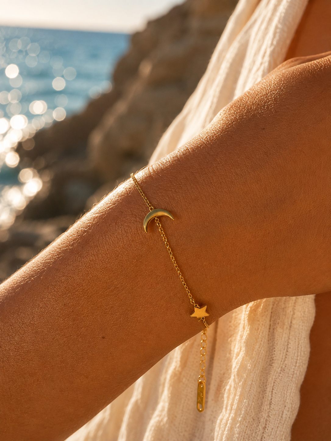 STAR AND MOON BRACELET