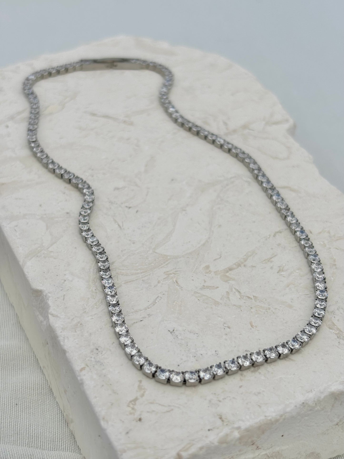 LUISA NECKLACE