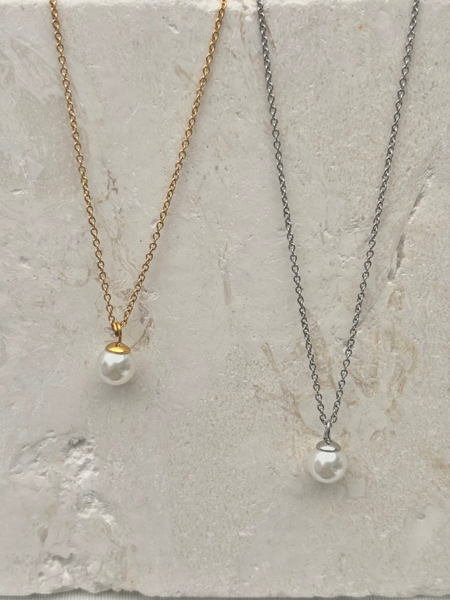 ARIEL PEARL NECKLACE
