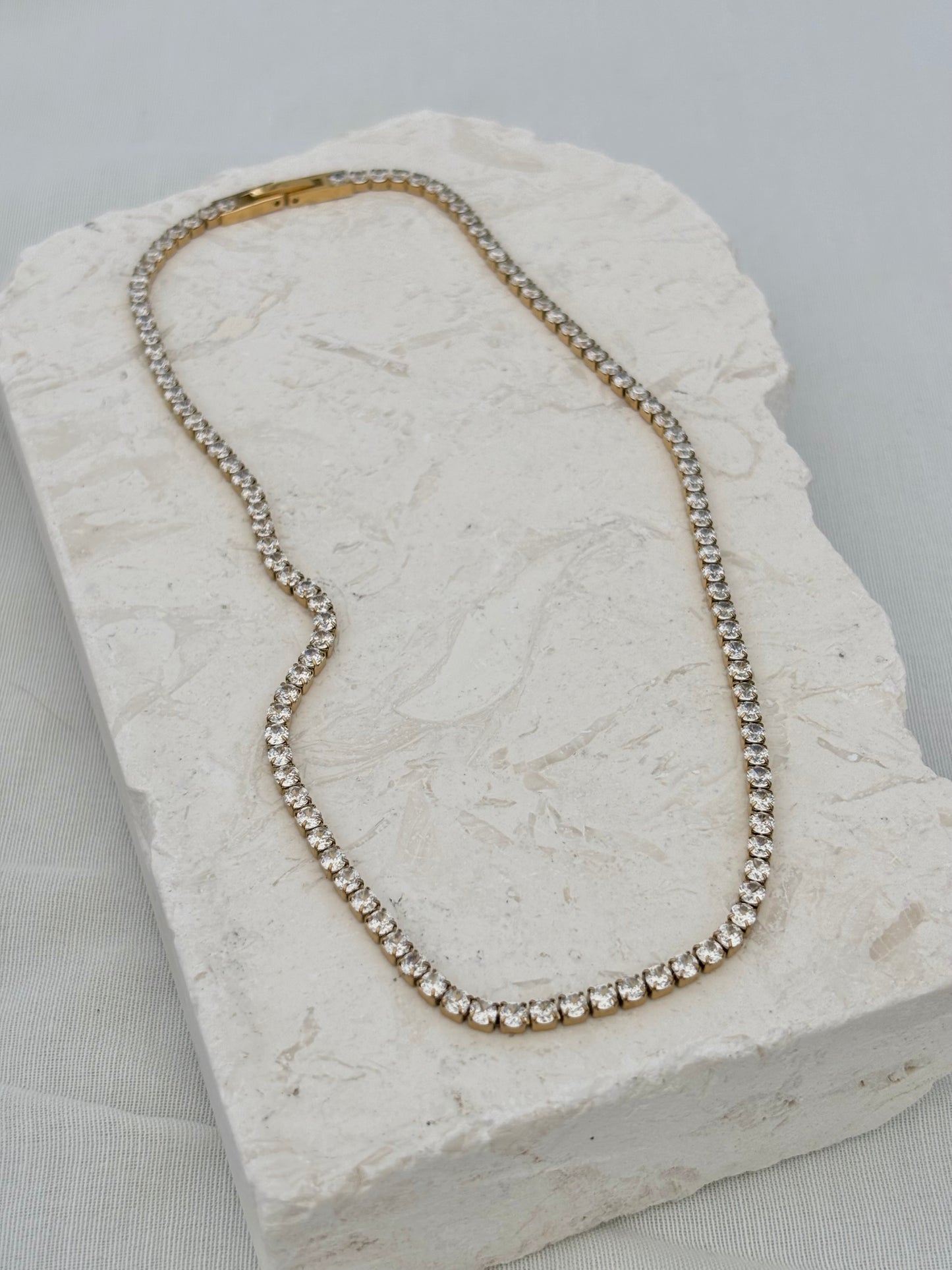 LUISA NECKLACE
