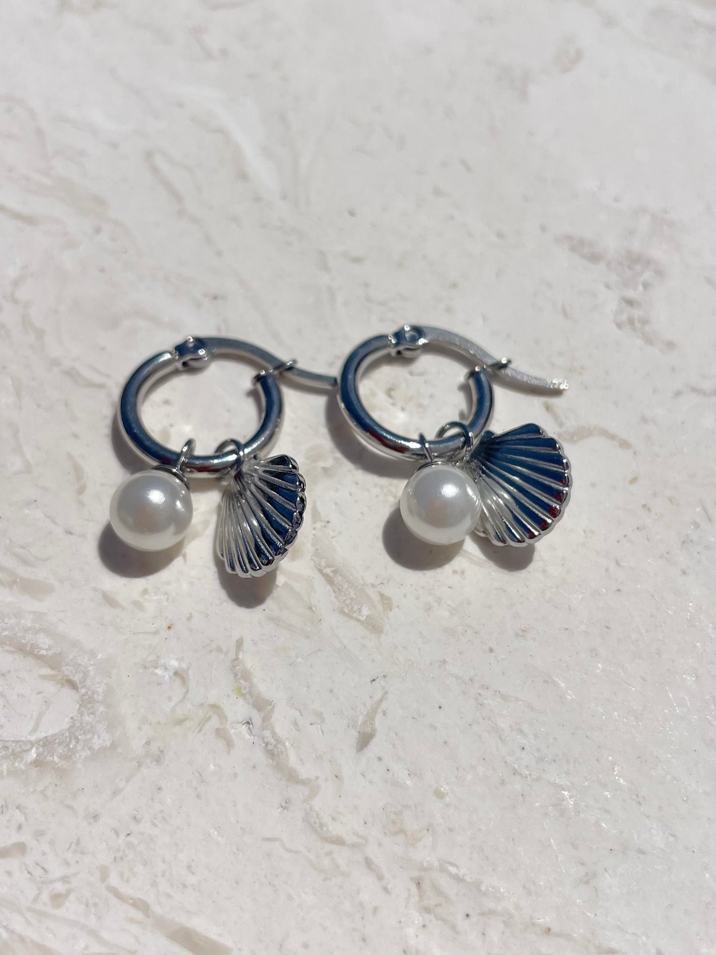 TALLULAH SHELL EARRINGS