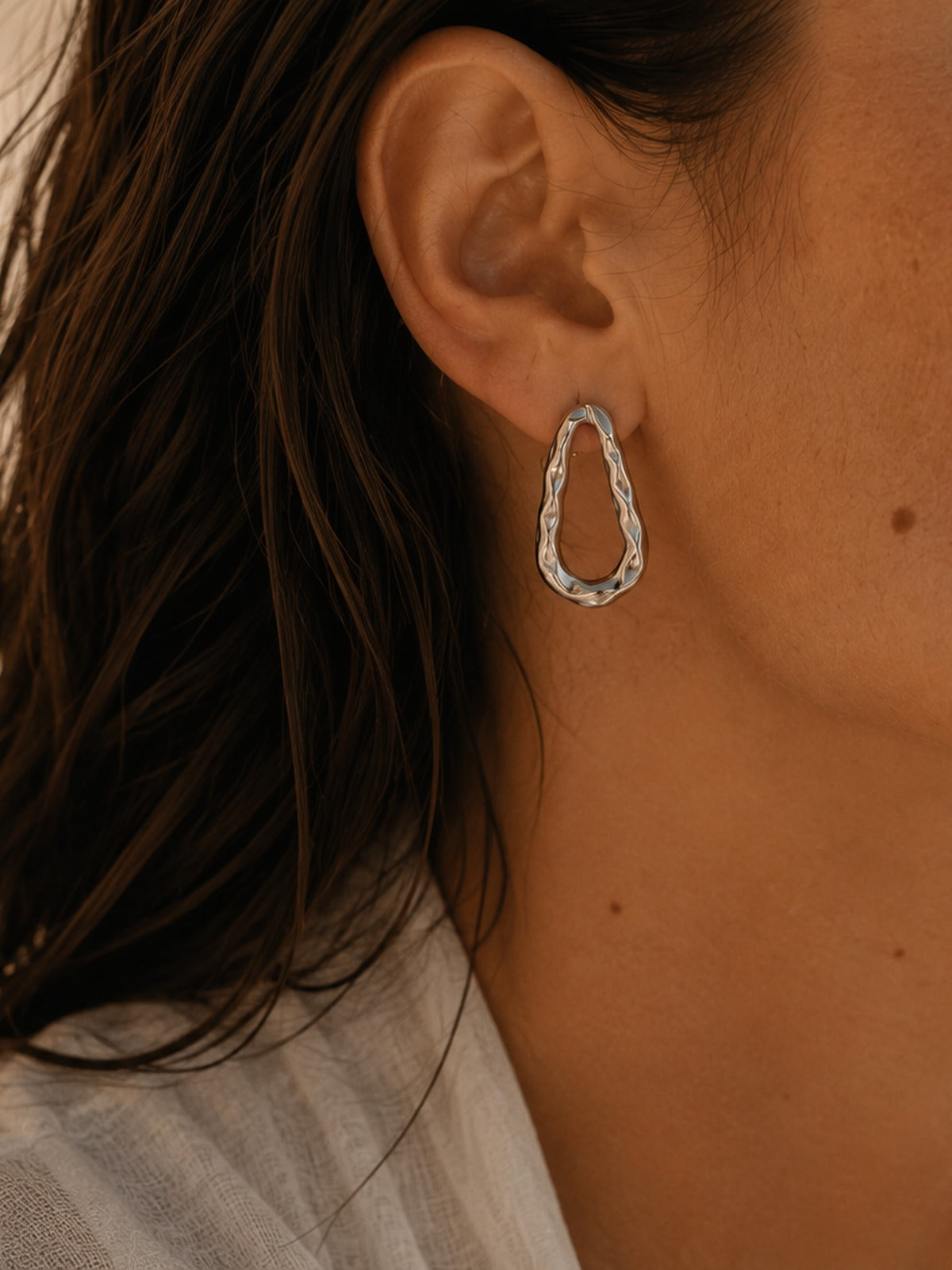 LAYLA OVAL STUD EARRINGS
