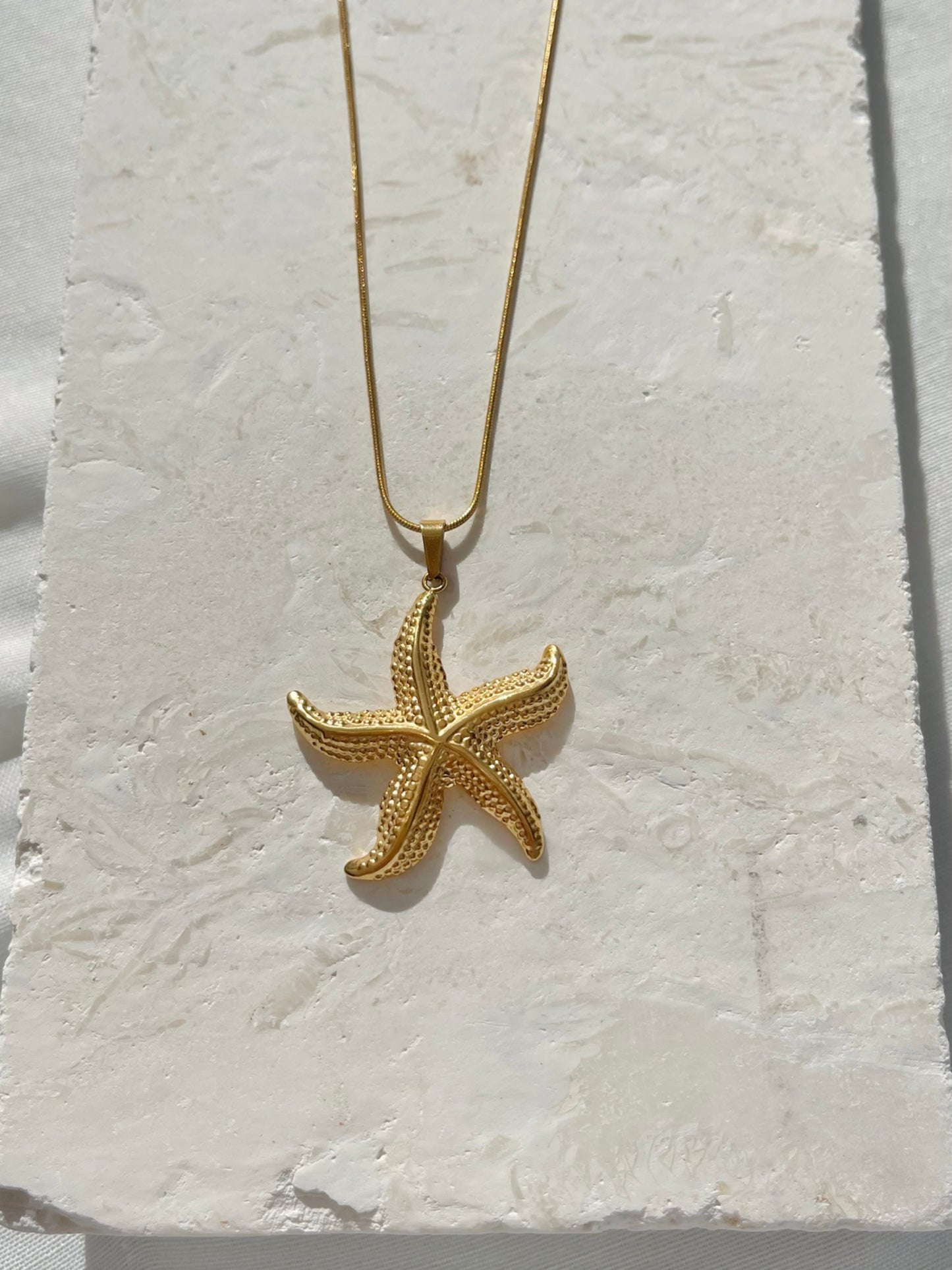 STARFISH NECKLACE
