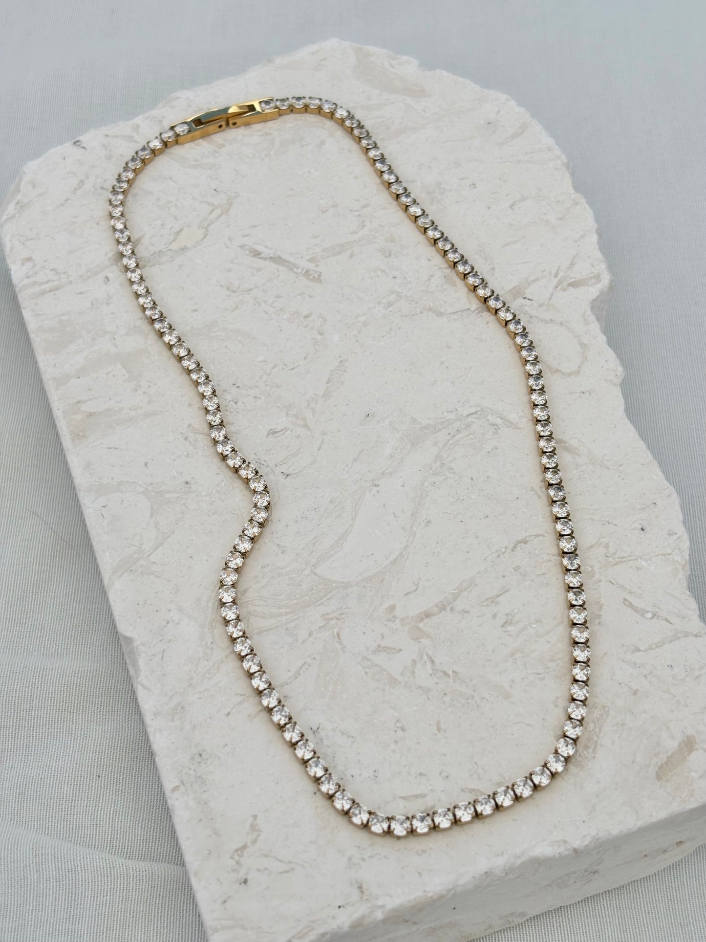 LUISA NECKLACE