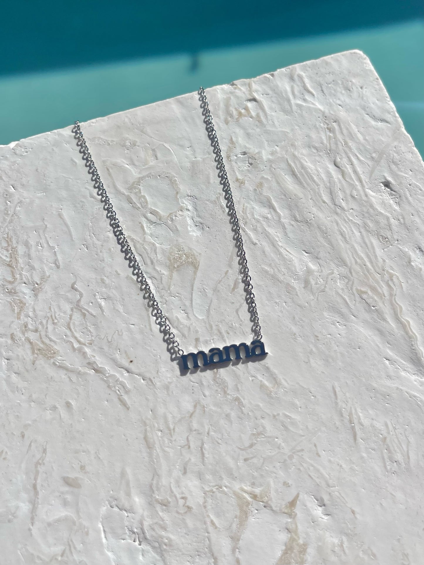 MAMA NECKLACE