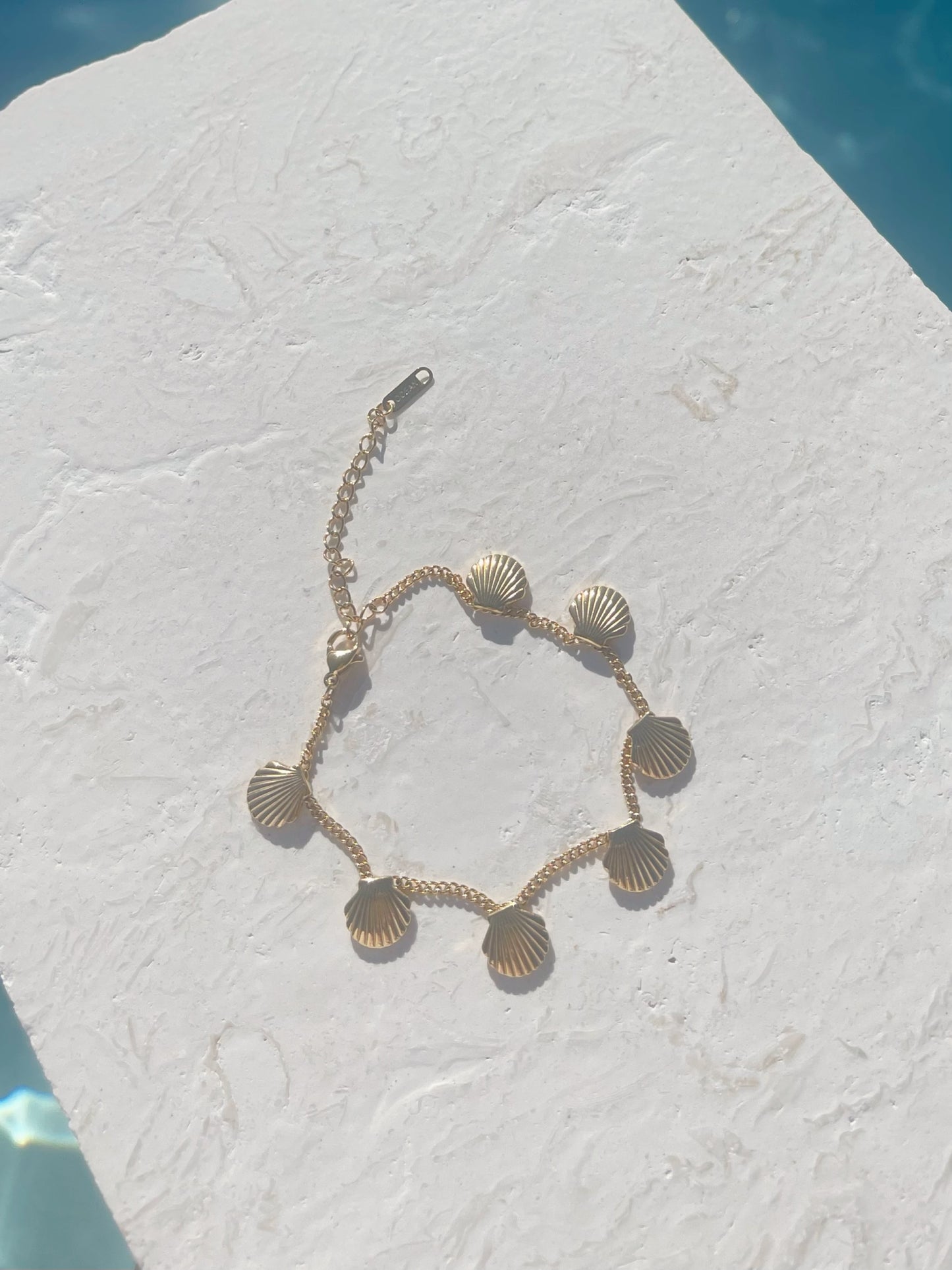 SEASHELL BRACELET