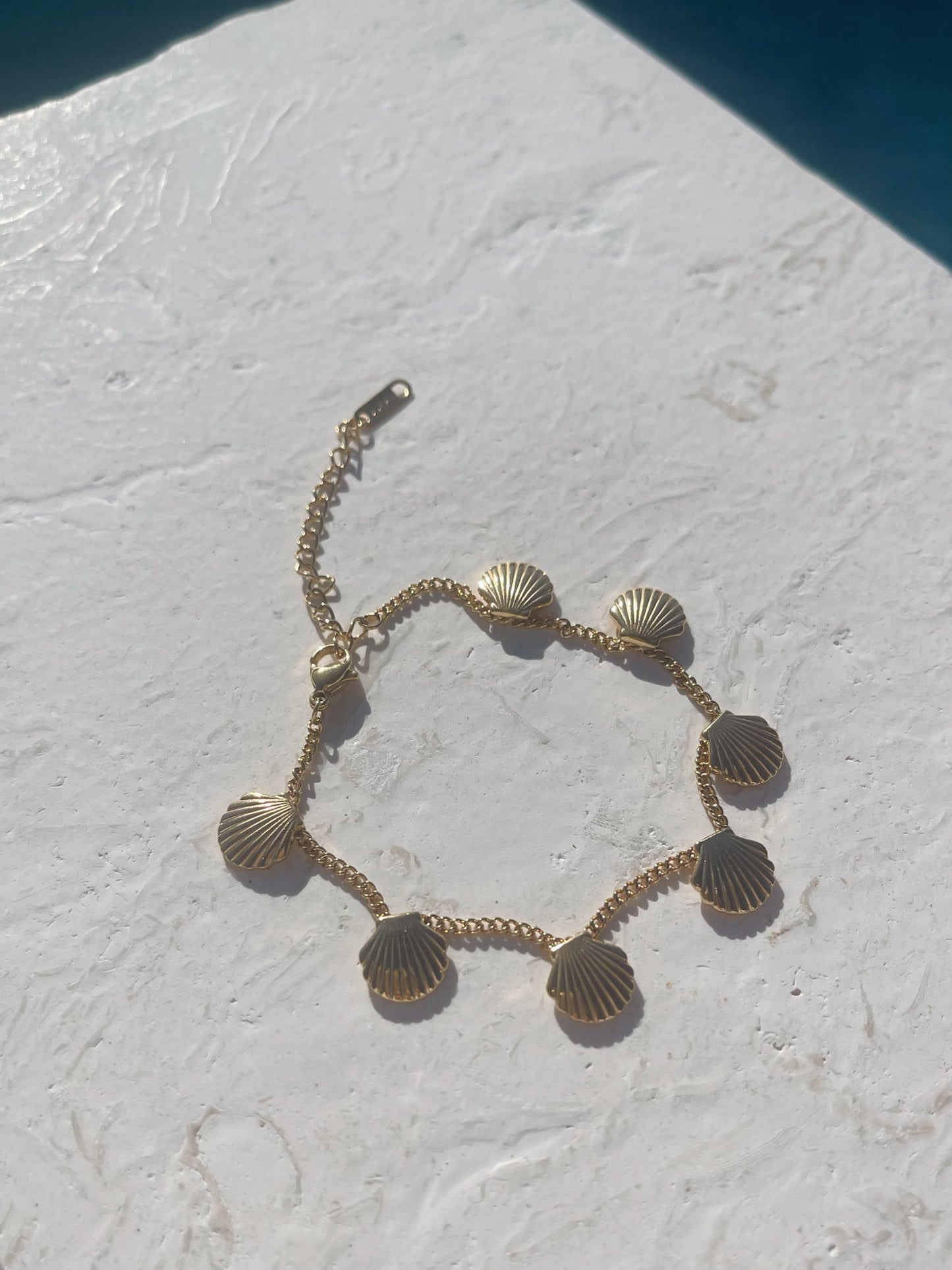 SEASHELL BRACELET