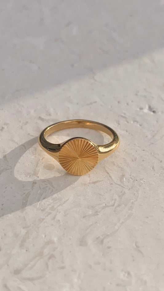 SKY BURST SIGNET RING