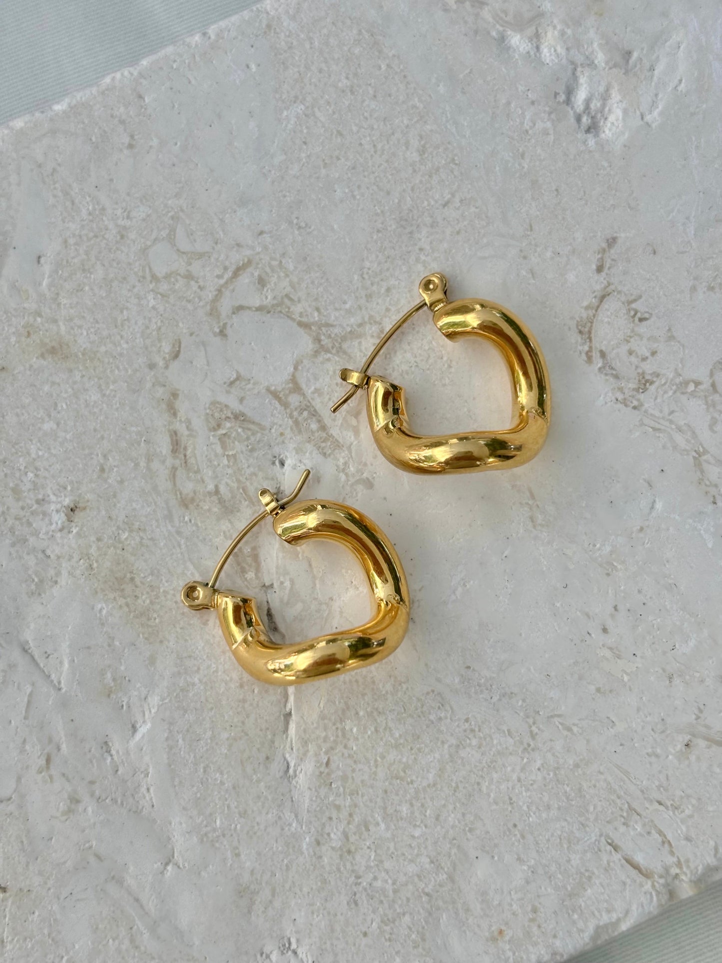 FARRAH HOOP EARRINGS