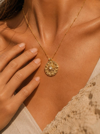MOONSTONE LUNA NECKLACE