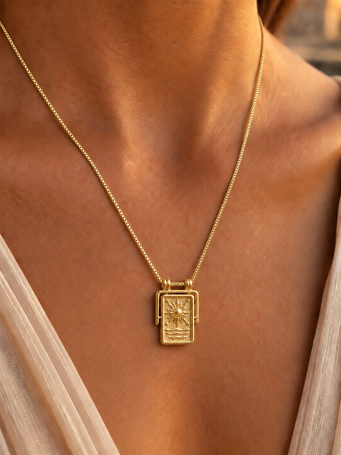 SUN NECKLACE