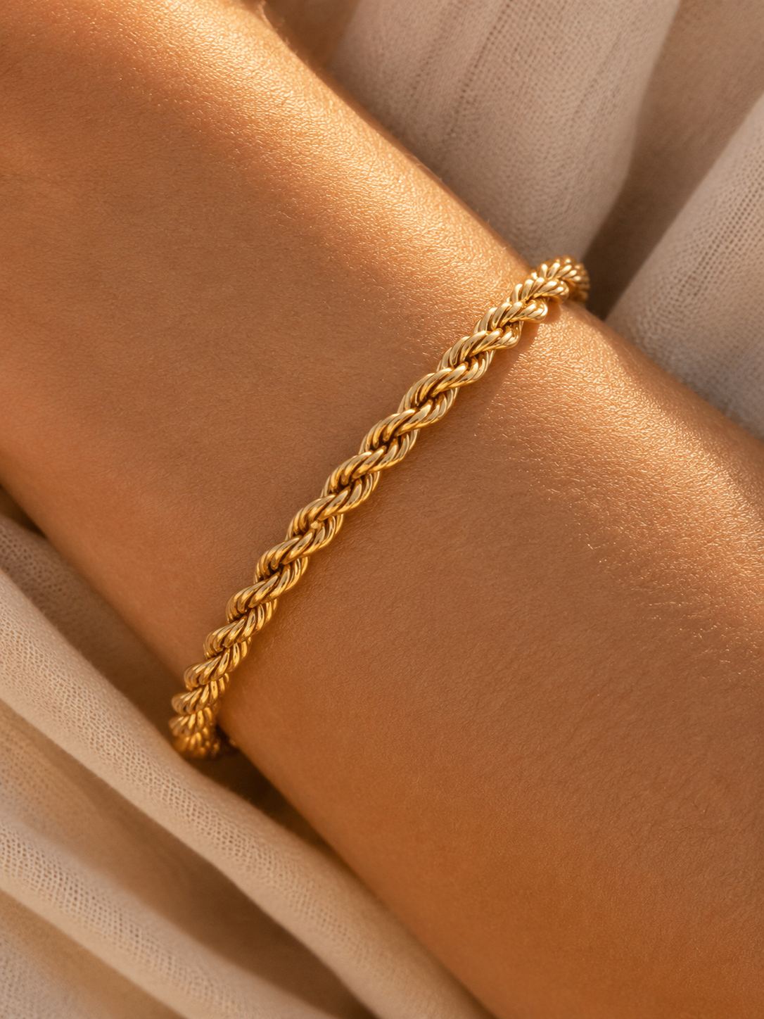 TWISTED ROPE CHAIN BRACELET