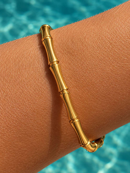 JUNO CLASP BANGLE