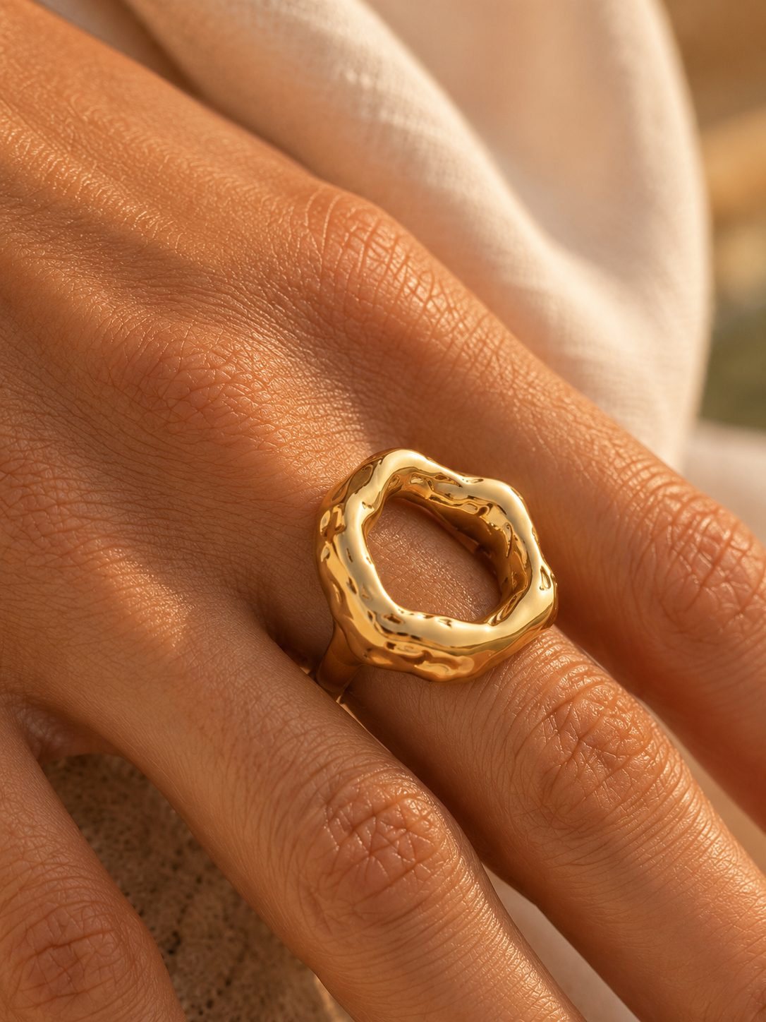 GOLDEN GODDESS RING