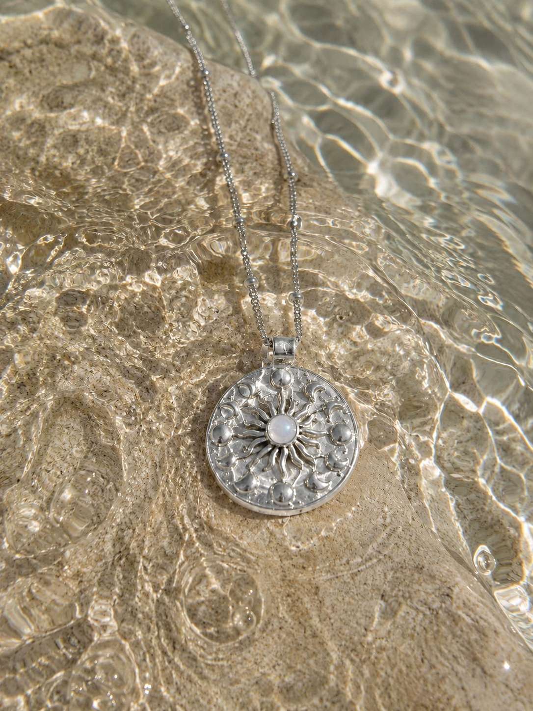 MOONSTONE LUNA NECKLACE