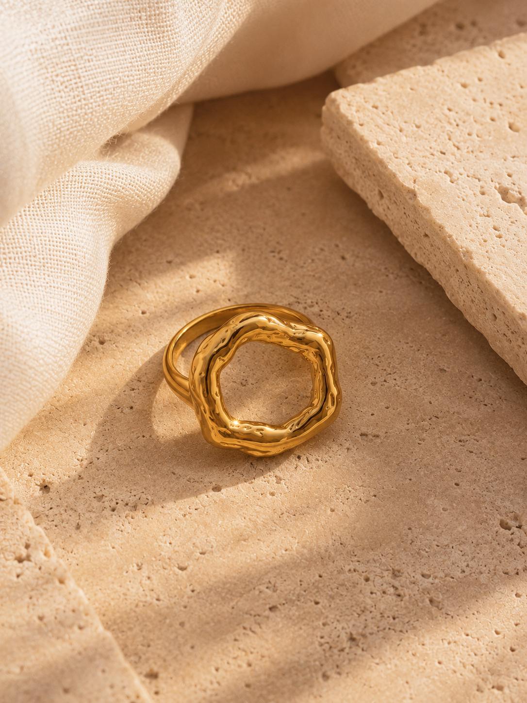 GOLDEN GODDESS RING