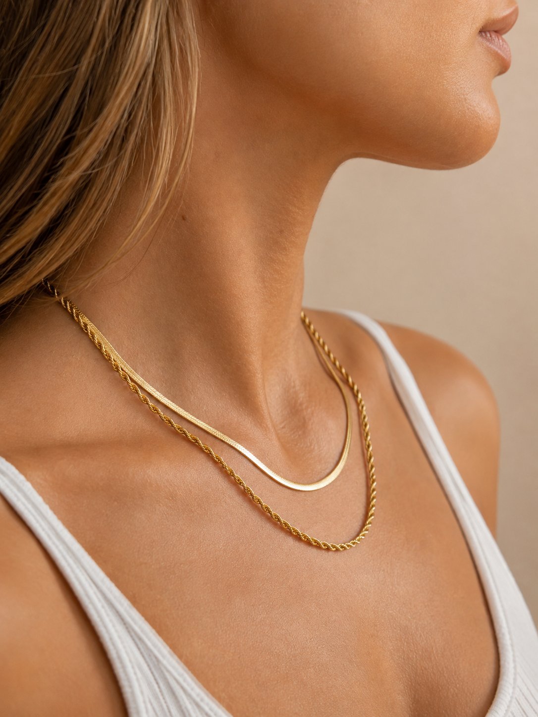 THE ATHENA DOUBLE LAYER CHAIN