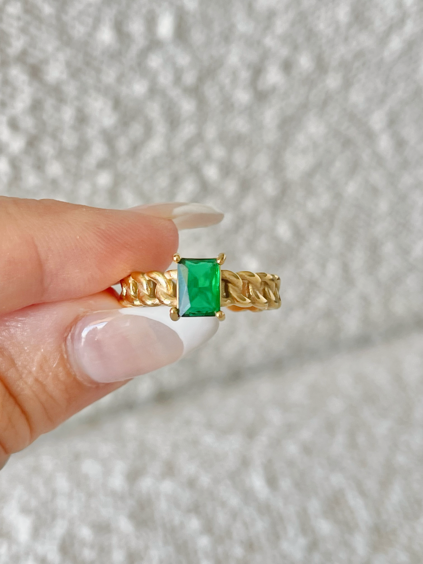 MIRA GREEN CRYSTAL RING